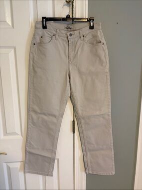 Relaxed Fit Jeans - Light Beige